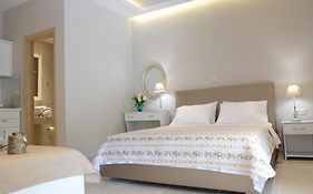 Villa Athanasia And Apartments